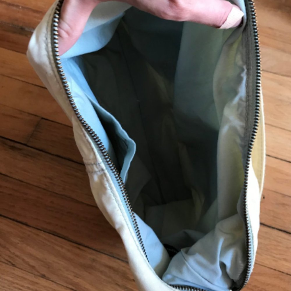 GAP Satchel - Picture 8 of 13